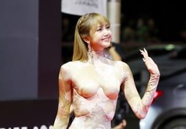 "'诺丁山'的灵感"BLACKPINK LISA正式宣布由美国Netflix浪漫喜剧主演和制作 [公式]