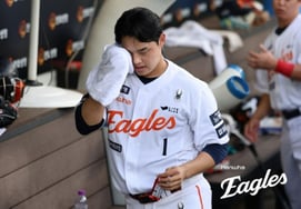 "文东柱休息一周就可以了"→冷静的WBC名单除外... 肩膀疼痛的160公里王牌选手6日回国→7日诊疗→8日再次前往澳大利亚