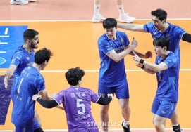 "Взрыв 44 очка" Триумф нашей карты сошел с ума! Победа в закрытии с Hyundai Capital на первом месте → Весеннее соревнование по волейболу не закончилось [Рецензия на месте Чангчун]