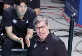 Первое место - беда... Тренер Бланка холодный гнев: "Сегодня мы не играли, поэтому нечего сказать." [Место Чангчун]