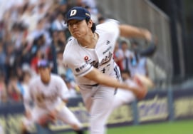 Ханва Мун Дон Джу травмирован →"Я брошу его без сожаления за Корею"." Еще одно плечо туза стало тяжелее.