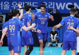 [Photo] Araujo, "Let's win today."