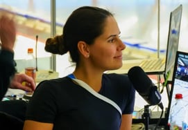 Два лица комментатора Олимпийских игр, загруженные '19 золотым видео' ... Секрет «поддержки взрослых сайтов» для младших: «Умирайте от голода, просто занимаясь спортом»