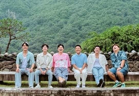 Объявлено предупреждение об экспозиции '1 ночь 2 дня'.Съемочная группа также была шокирована тем, что раздевалка была совершенно нетрадиционной.