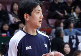 [Chụp ảnh] Heo Hoon 'Ồ, anh Woong đang trong tình trạng rất tốt'