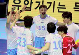 [一度にスッ] '1位奪還を祝う大韓航空'