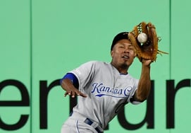 '野球界の衝撃の知らせ' LAD優勝メンバー死去 '享年34歳'、ロバーツ監督追悼 'あまりにも早い年齢に···MLB 悲しみに沈む