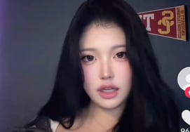 Хон Джин Гён, дочь Раэль, объяснила свою измененную внешность "Все исправлено..."Я стану мамой, которая подстригла подбородок" [человек.]