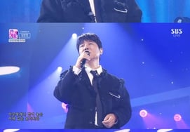 《人气歌谣》出现了《疯子》。任昌丁，时隔3年再次出击音乐节目