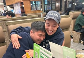 Tiffany ♥ "Marriage premise" Boyfriend captures "Drunken Deep embrace"Byeon Yo-han, I'm so happy with Swings