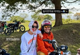 イ・シヨン、出産100日で..ノ・ホンチョルと共にアフリカへ行く バイクに乗って幸せ