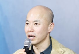 《Lady Dua》的导演 金振民 [★照片]