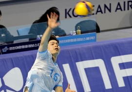 [相片儿] "扣球发球" 郑汉龙