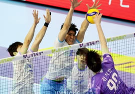 [相片儿] "集中精神打球的话会挡住的" 金奎民