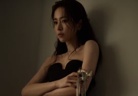 ハン・ジミン、合ってる？ 歴代級の「セクシー+魅惑的な美」が炸裂した [フォトブック]