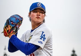 →155公里的强速球是否无用:美国对张贤硕的恶评:"每局1个四坏球上垒，控球难度变大"