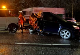 Sáng sớm trên đường đi làm.Hiện trường thảm khốc sau vụ đâm xe ben [Hàn Quốc và Nhật Bản]