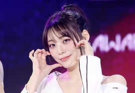 シヨン、ラブリーなシヨミング [★写真]