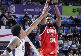 [相片儿] 贾米尔·沃尼"一扔就钻"