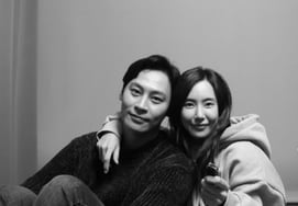 故・チョン・ウヌの訃報に同僚たちが悲しんでいる..キム・ユンソ「心が崩れ落ちる」