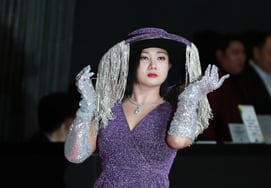 "ゾッとするほどにして" パク・ナレ、バラエティ無編集登場・警察出頭延期..過酷な運命 [スター・イシュー]