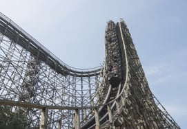 Весной в Эверленде возобновится сезон аттракционов на открытом воздухе.