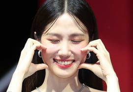 朴恩彬，明星排名第2位...催人春天的暖风