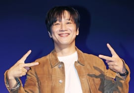 "Mình đã tham gia vào vai trò vocalist của ban nhạc Cha Tae Hyun."' [★Ảnh]