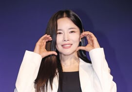 Cho Jungmin. "Lovely Amuddda Kibodist!"' [★ Photo]