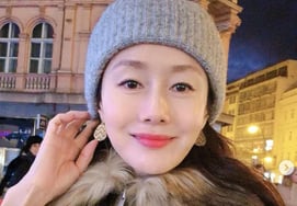 "Drinking Water No.3" tag.."The moment I feel like I'm going to die, it's not a big deal" [Professional]