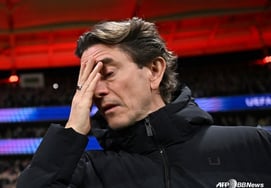 "A coach who is perfect for a small club" Tottenham actually sent Frank out!  "I rather miss POSTECH."