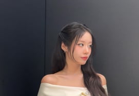 ジヨン、ファン・ジェギュンとの離婚後に取り戻した笑顔..純白のドレスを着た