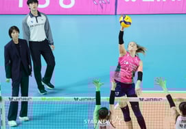 [Фото] Ребекка 'Разная высота'