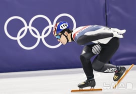 ファン・デフン、ショートトラック1500m銀メダル '3回連続オリンピックメダルの偉業'··· 中国·カナダが次々と「ドタバタ」→隙間を突いた [ミラノ現場]