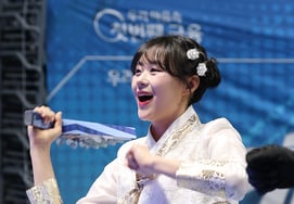 [Chụp ảnh] "Lee Ho Eun : Hyangdan Twist."