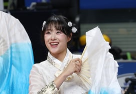 [相片儿] 李浩恩 '龙卷风'