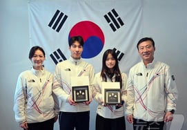 «Хван Дэ Хон выиграл ледяной бой, Чхве Гаон, который был тронут во всем мире» Президент Ли Чжэ Мён, поздравлял всех игроков, которые не смогли завоевать медали. [Олимпиада в Милане.]