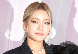 "お金を払って見なければならない" ルセラフィムのキム・チェウォンが驚いた '1位たち'..ソン・スンヨン、イ・イェジを破りトップに立つ