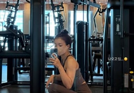 李诗英，你确定生二胎了吗？ D曲线全部消失的紧致腹肌