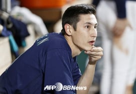 "The Korea of the Korean national team was sad, sad, sad, and dark."" 日 Hot Attention, 162km Fireballer "I feel better today than yesterday."" I did...