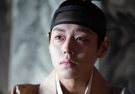 『弱き英雄』に続き..パク・ジフン、『王サナム』の単独放送で人生キャラを再び演じた