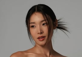 Чхве Мина Су, которая появляется в "Solo Hell 5", начинает свою развлекательную деятельность.Агентство - Зеленая Змея [человек.]