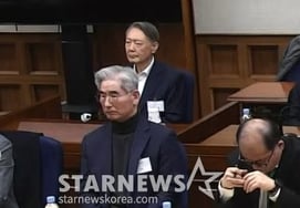 [速報] 裁判所、尹錫悦の第一審で無期懲役を言い渡す..固い顔