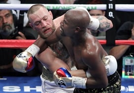 'メイウェザーvsマクレガー' MMA対決、歴代級のマッチがついに'不発の可能性大'··· 「意味深なSNS→級の削除」なぜ？