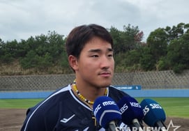 Когда мы смеялись над «Неожиданным мясом → Боевое убийство» Ким До Ён, мы смеялись над «Почему» и «Ан Хён Мин» (Ким) тоже были в глубине 7 месяцев." [Место Оннасона]