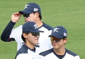 "Ким До Ён и Гу Джаук DH" Рю Джи Хён Хо, первый тренировочный матч WBC, был раскрыт: "Нет никаких проблем с физическим состоянием Ким До Ёна." [Место Оннасона]