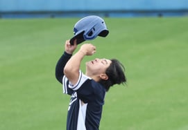 [相片儿] 二垒打金道英的《风在吹》