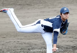 [Фото] Пак Ён Хён "Глаза клозера национального университета"