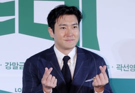 Choi Si-won wrote a meaningful article on the day 尹 was sentenced to life imprisonment..No admission → Haters are sued [Star Issue]