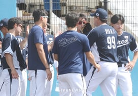 [相片儿] 柳贤振完美投球给后辈们带来了冲击